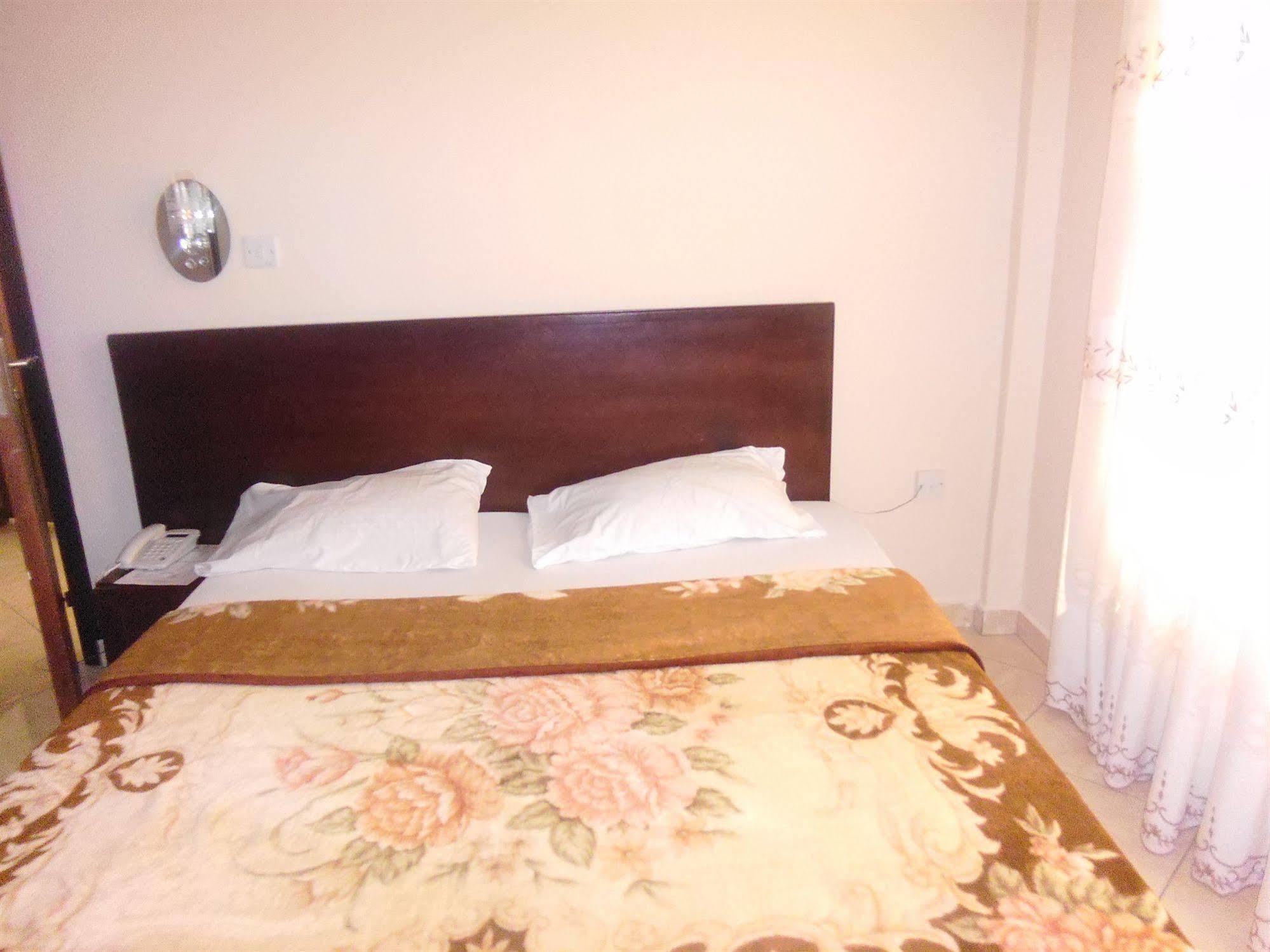 Wadoma Royale Hotel Kumasi Exterior foto